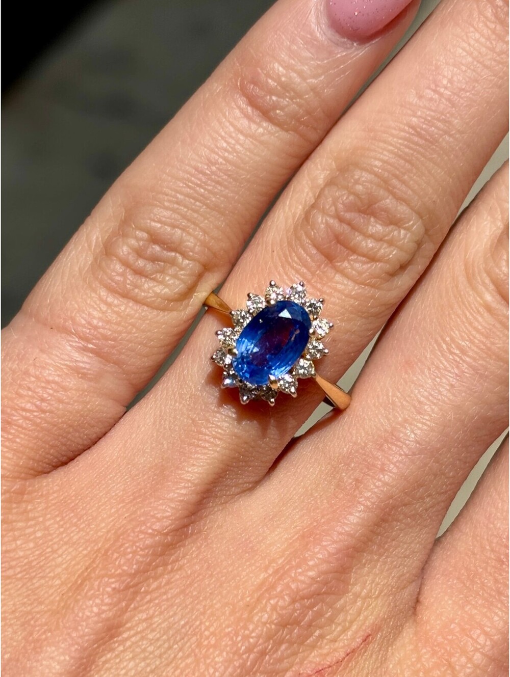 18k Yellow Gold Sapphire and Diamond Ring